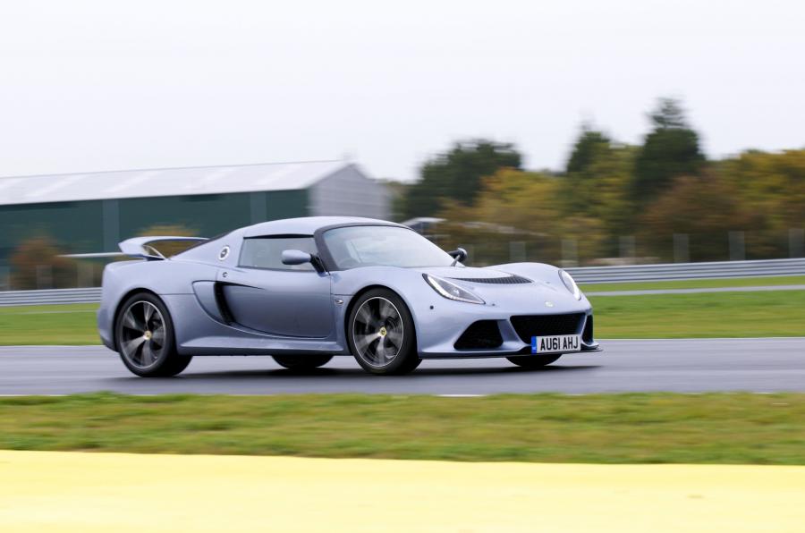  Lotus Exige S 2012 года  (фото 17 из 42)
